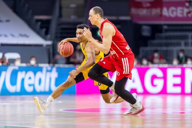 阿莫林：拉什福德须改变 才能为曼联出赛.